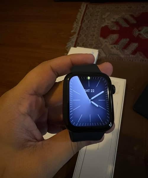 Apple Watch SE 2 (44mm - With Applecare+ for a year) 1