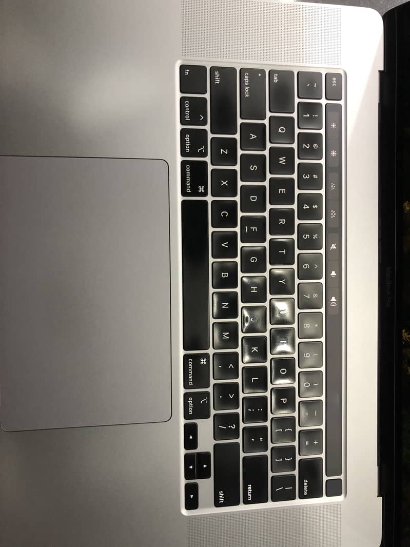 Macbook Pro 2019 16 inches 7