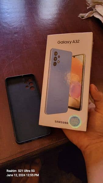 samsung a32 6/128 with box 3