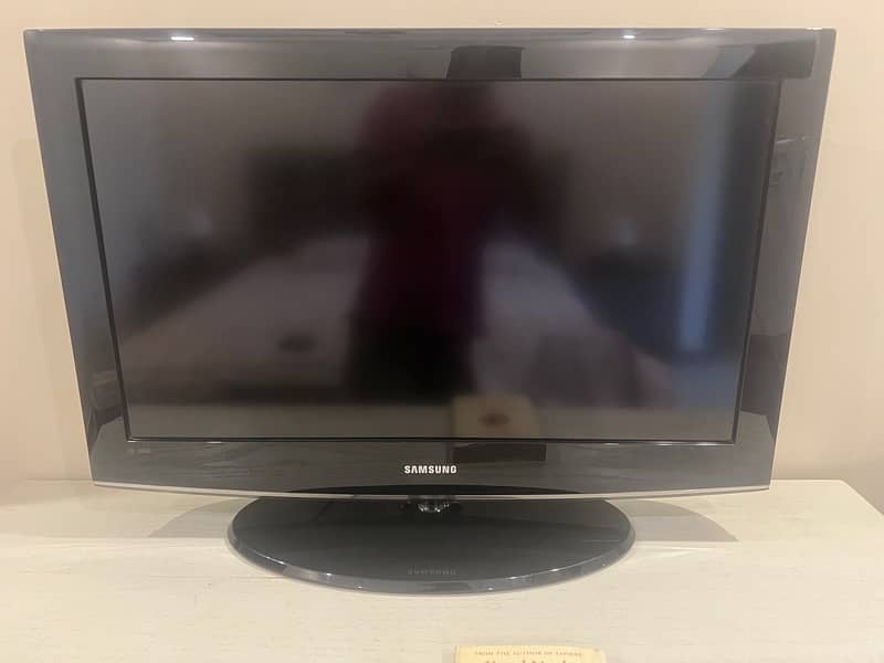 32 Inch Samsung LCD TV Original 0