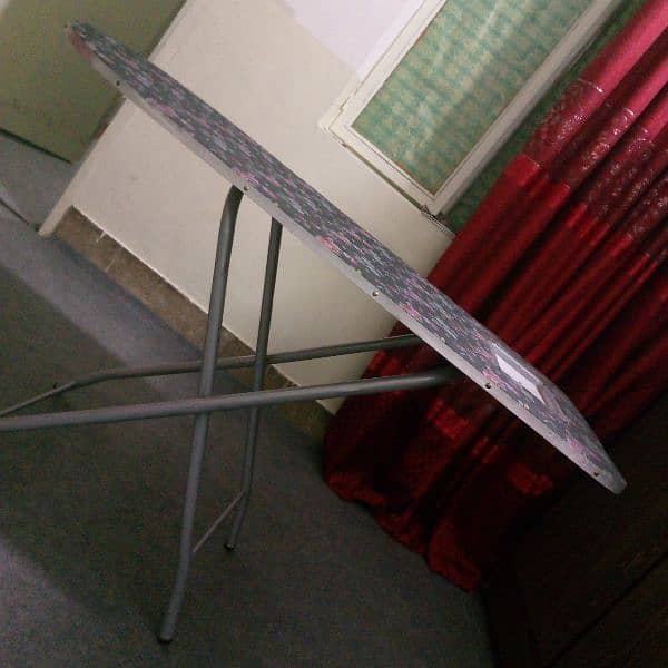 iron folding table 2