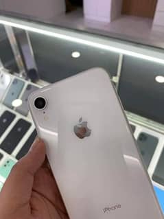 iphone XR 128 GB non PTA my WhatsApp 0301==4338==350