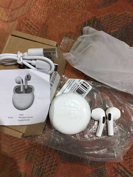 Pro 6 new earpods 0