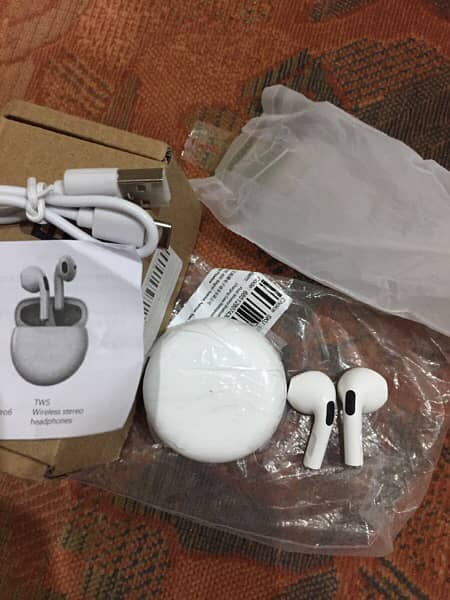 Pro 6 new earpods 5