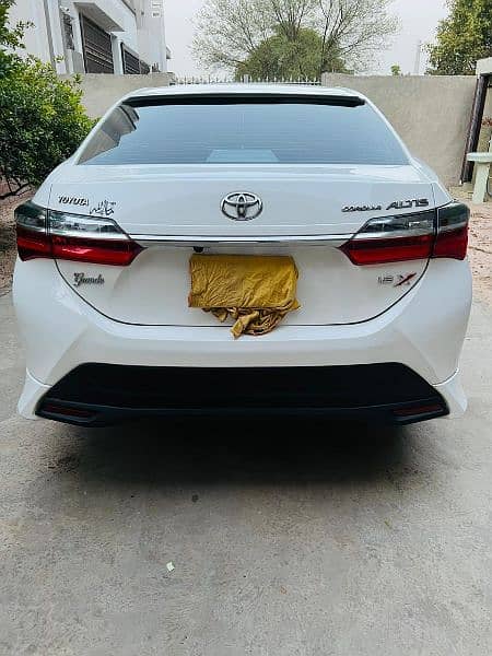 I'm selling a car Toyota grande 1