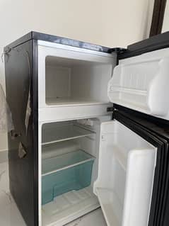 mini room fridge midas