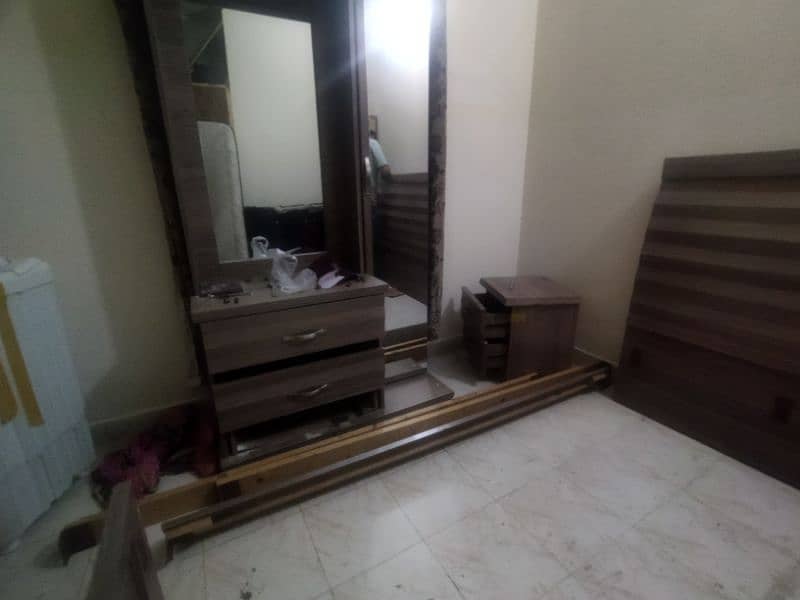 cheap wooden used bed and dressing table(urgent sale) 1