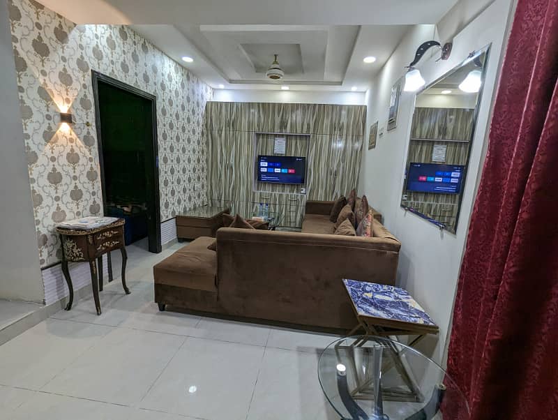 Par day short time one bed furnished apartments available 4