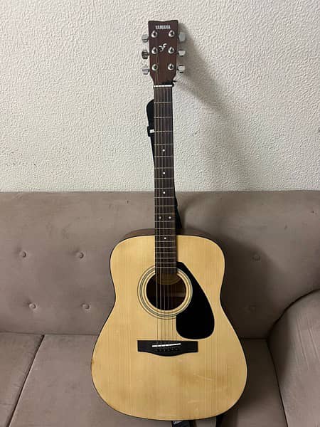 Guitar Yamaha F310 1