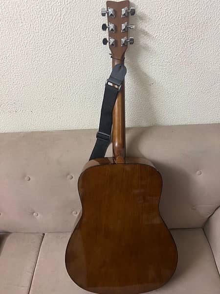 Guitar Yamaha F310 2