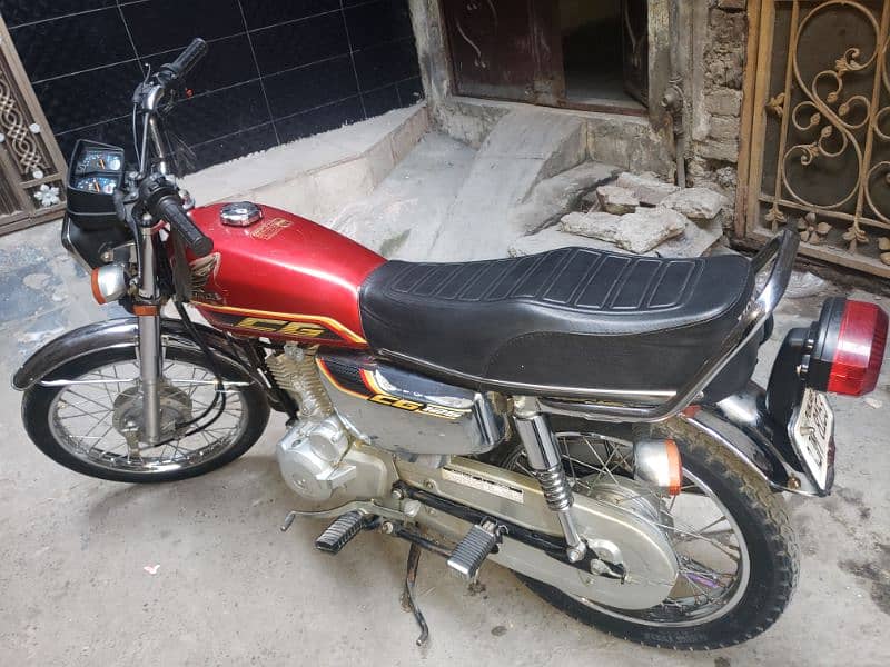 Honda 125 CG Special Edition self start 1