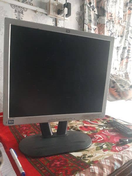 Hp Monitor 17 inch 0