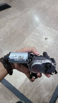 Audi, porche rear windshield wiper motor