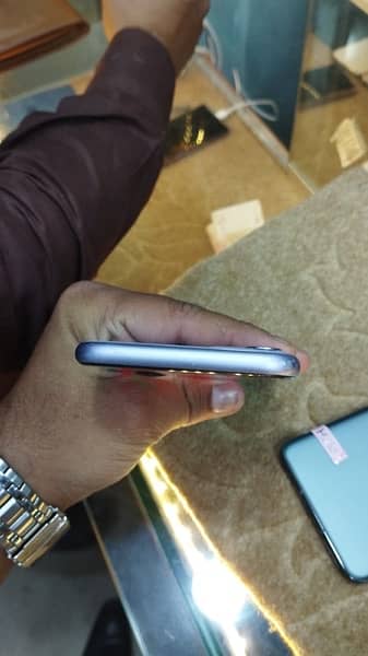 iphone 11 64 gb pta approved 2