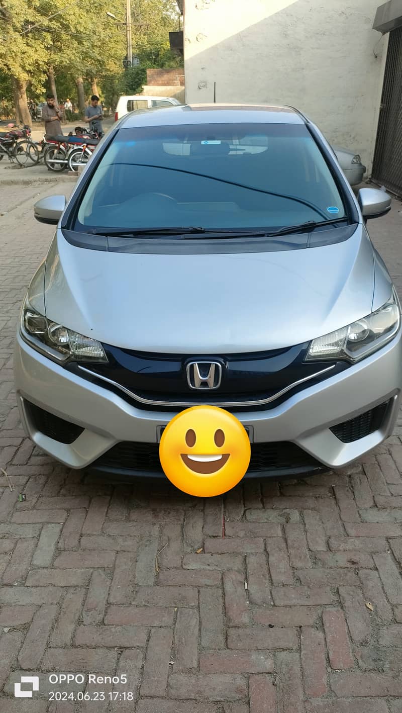 Honda Fit 2018 smart slection hybrid 19