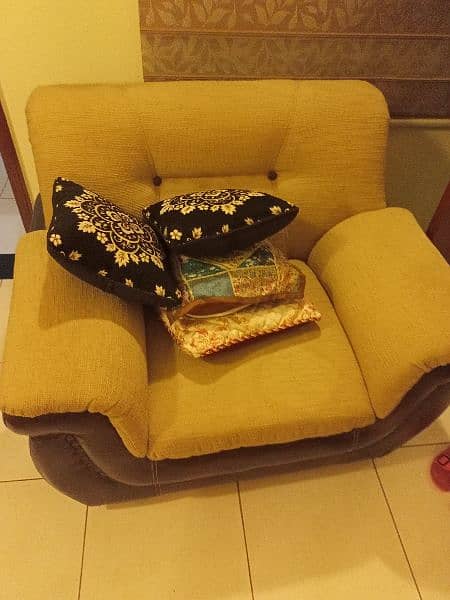 7 Seater Sofa For Sale in Reasonable price 4