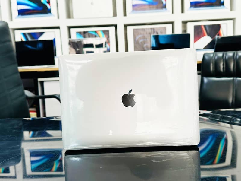 APPLE MACBOOK PRO 2020 13'' RETINA DISPLAY 0