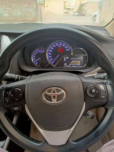 Toyota Yaris 2021 total genuine 1.5 full option imported lamps. cru 16