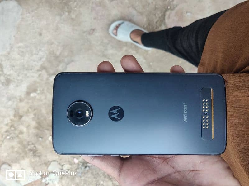 Moto Z4 4/128 0