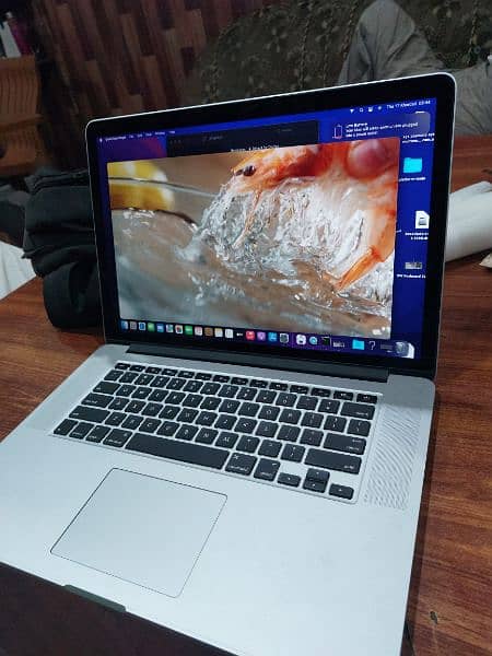 macbook pro 2015 256gb 16gb 4