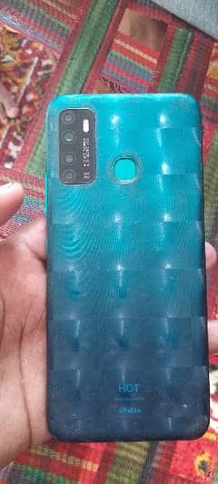 Infinix hot 9   4gb ram 128 gb rom Sirf glass crack hai Baki ok