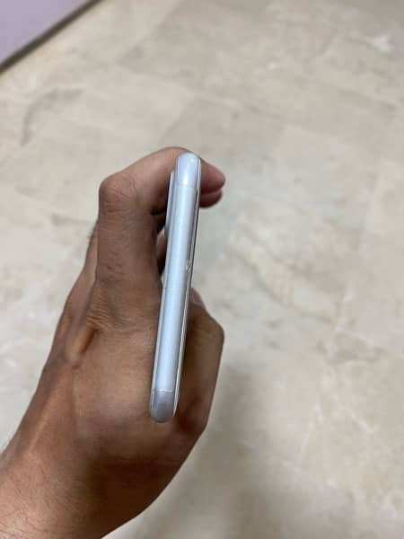 fresh phone no scratch as new- pta proof 3