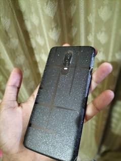 OnePlus 6t 10by10 0 scratch in best condition