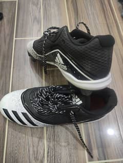 Sports shoes for sale