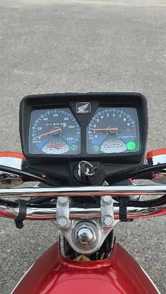 Honda CG-125 excellent condition less milage
