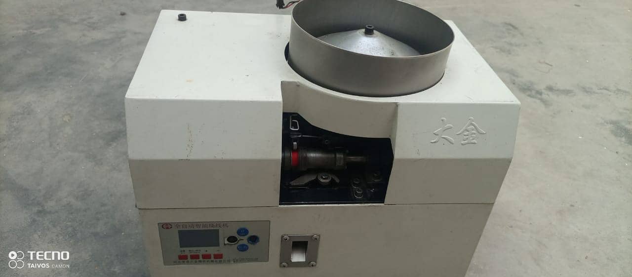 Bobbin Winding Machine for embroidery machine (winder) 0