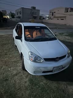 Toyota Platz 2003