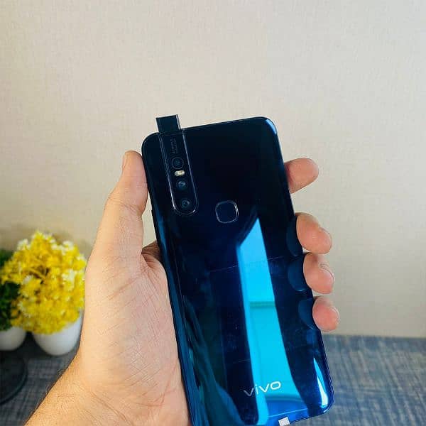 Vivo V15 | 256GB Storage | 8GB RAM | with charger 0