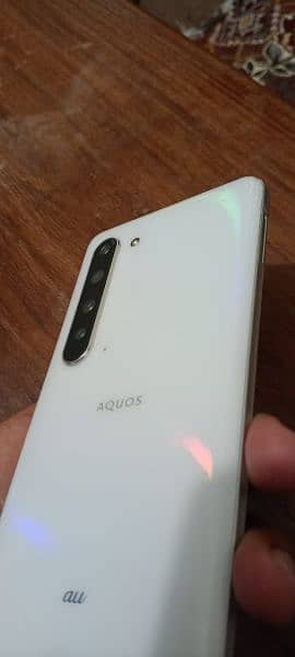 Sharp aquos r5g 6