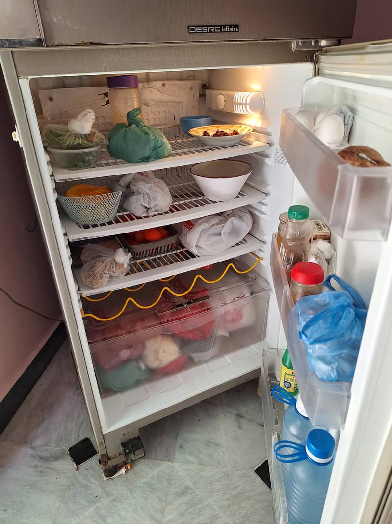 PEL REFRIGERATOR 9