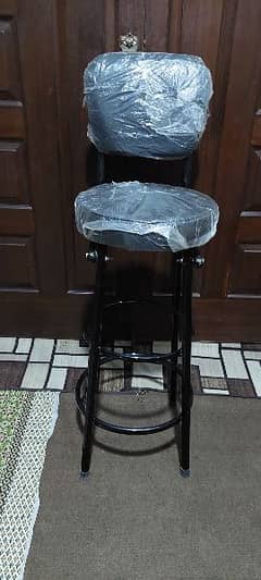 2.5 feet round kitchen corner chair