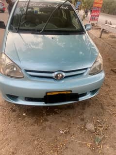 Toyota Platz 2005