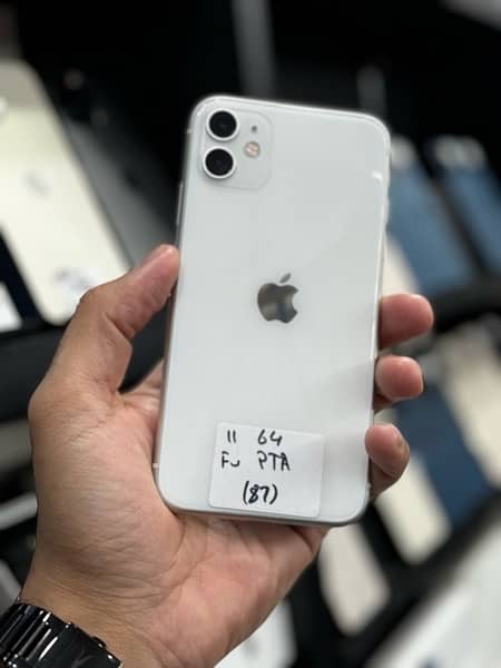 iPhone 11 64gb PTA Approved 4