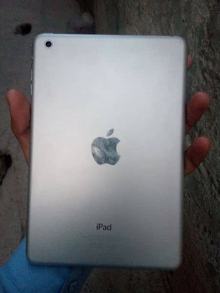 ipad A1432 0