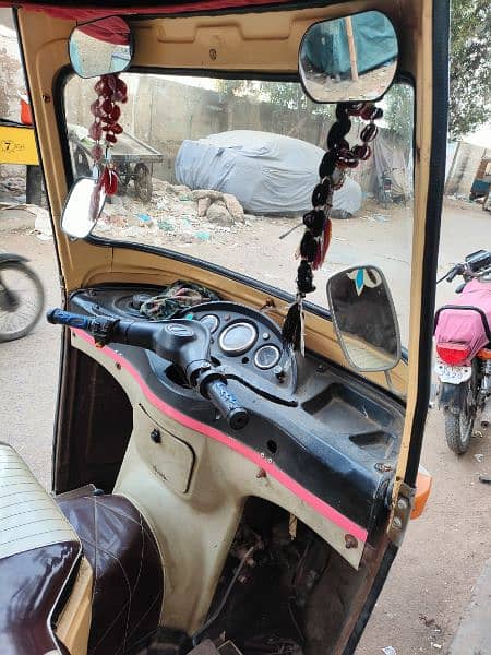 Sazgar Rickshaw for sale 7