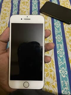iphone 7 32gb PTA approved urgent selling