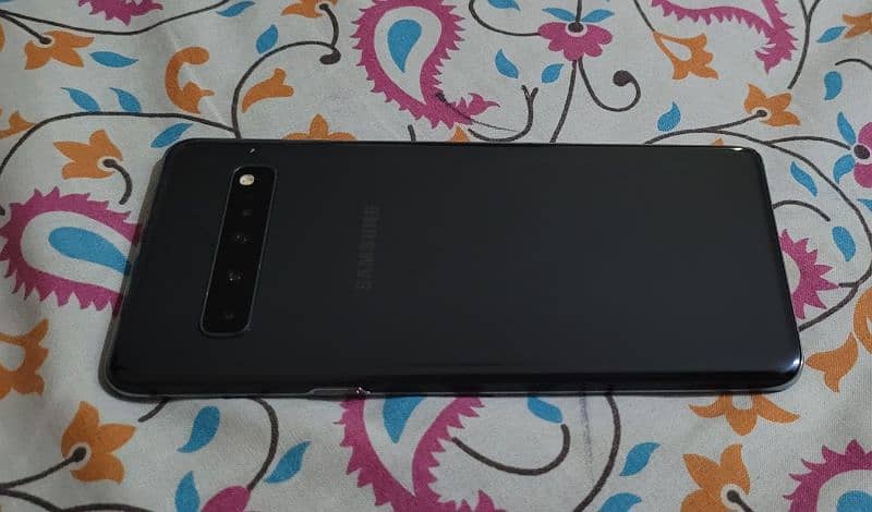 Samsung S10 5g - 10/10 Condition. One of its kind. 9