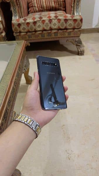 Samsung S10 5g - 10/10 Condition. One of its kind. 10