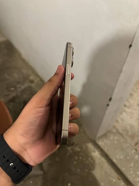 iphone 15 pro max (HK VARIANT) 5