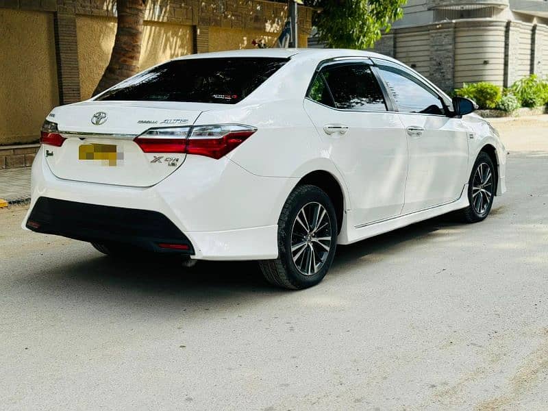 Toyota Corolla Altis GRANDE 2018 4