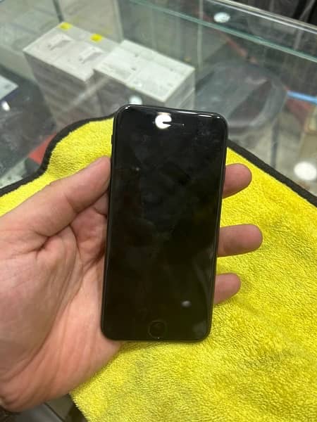 i phone se 2020 pta colour black health 94 condition 10 by 9.7 4