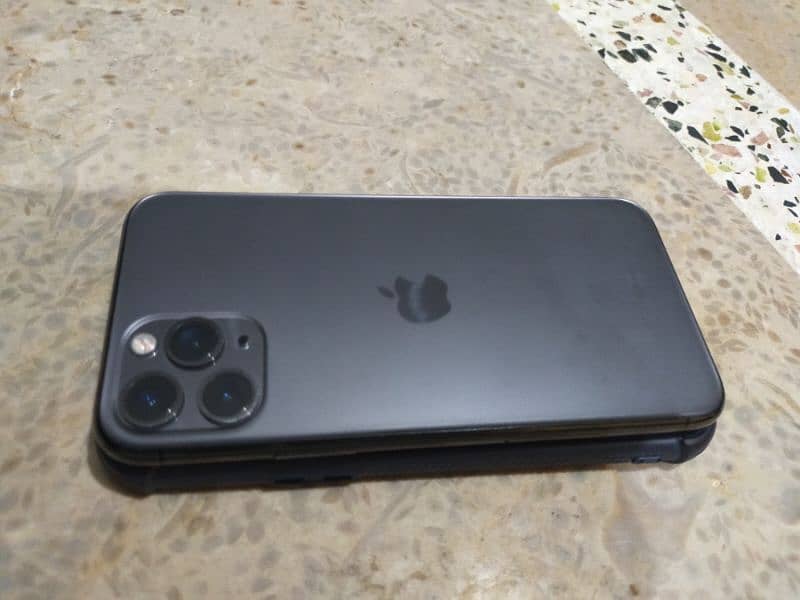 iphone  11pro icloud  for sale 1