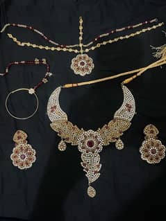 10 by 10 condition bridal jewlerry set