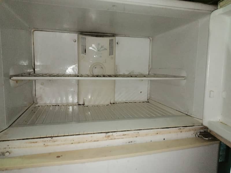 Kelvinator refrigerator 9