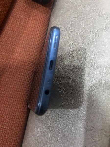 I am selling my Infinix Hot 11 s please contact me in WhatsApp 3