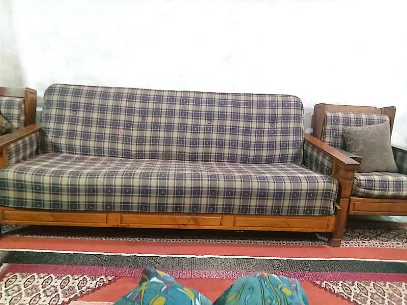 Excellent Condition Diyar wood sofa set 2